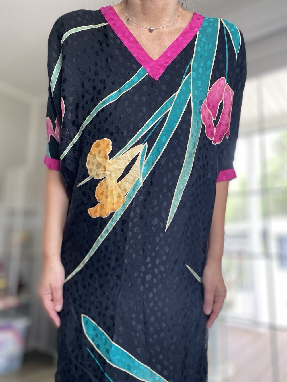FLORA KUNG Gorgeous vintage pink green yellow flowers on black silk dress 6 P